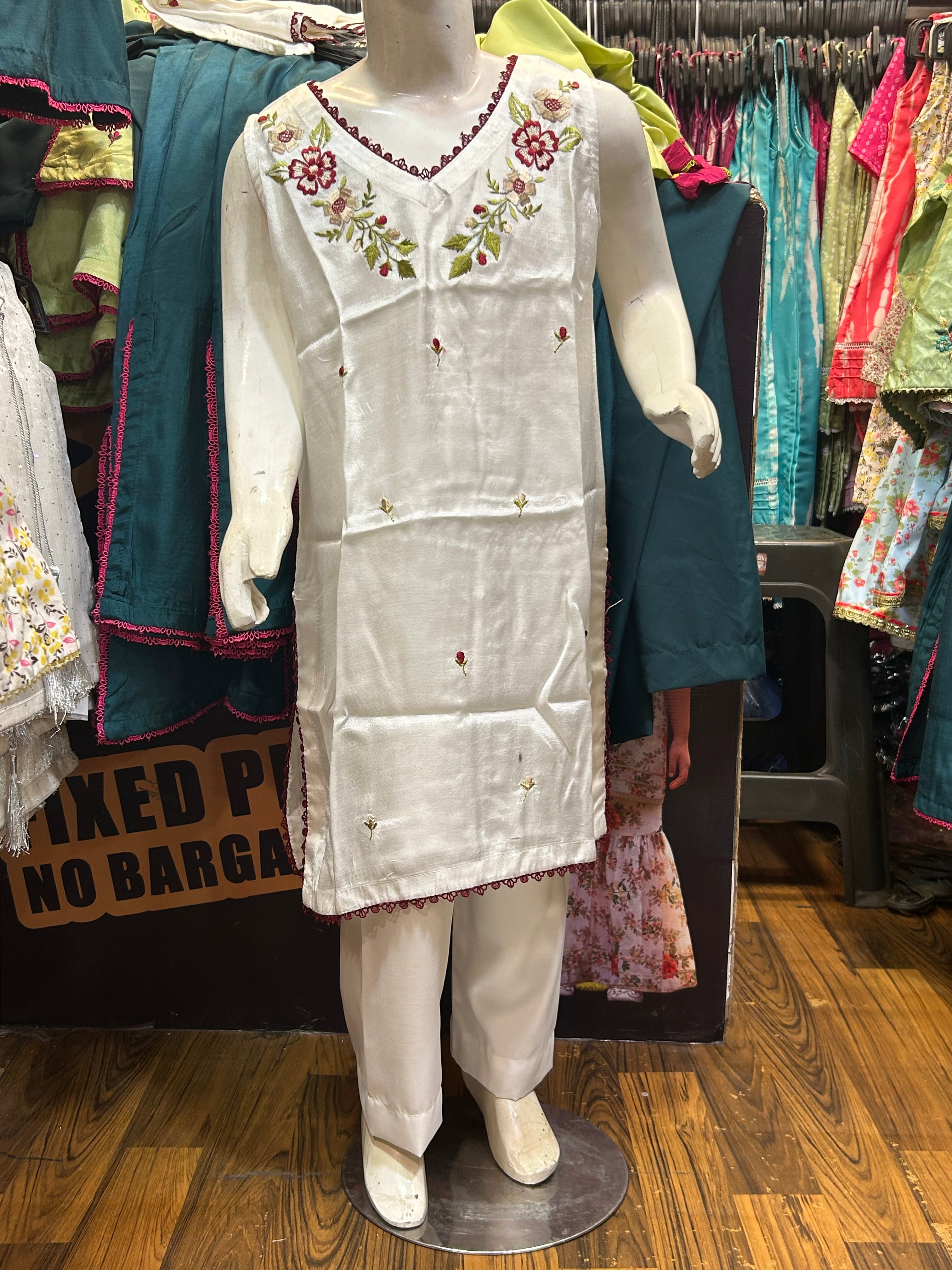 FLORAL EMBROIDERY KURTA SET
